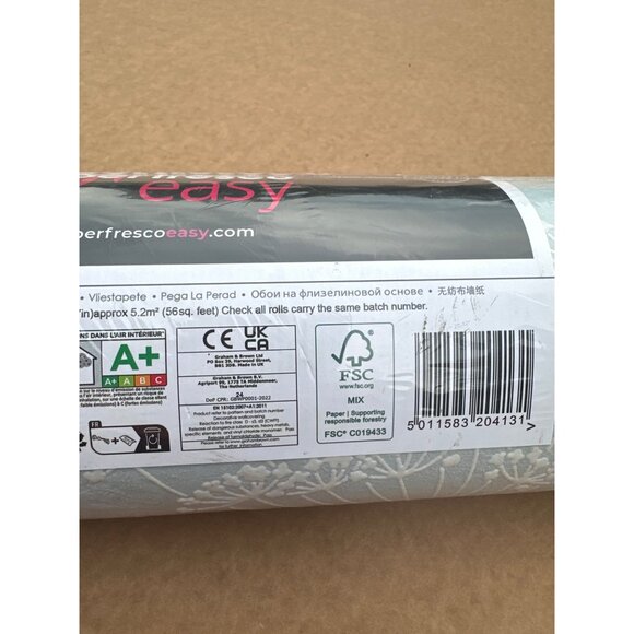 NEW Graham & Brown Aura Superfresco Blue Wallpaper 33-302 Floral Cottage Bloom - Picture 8 of 14